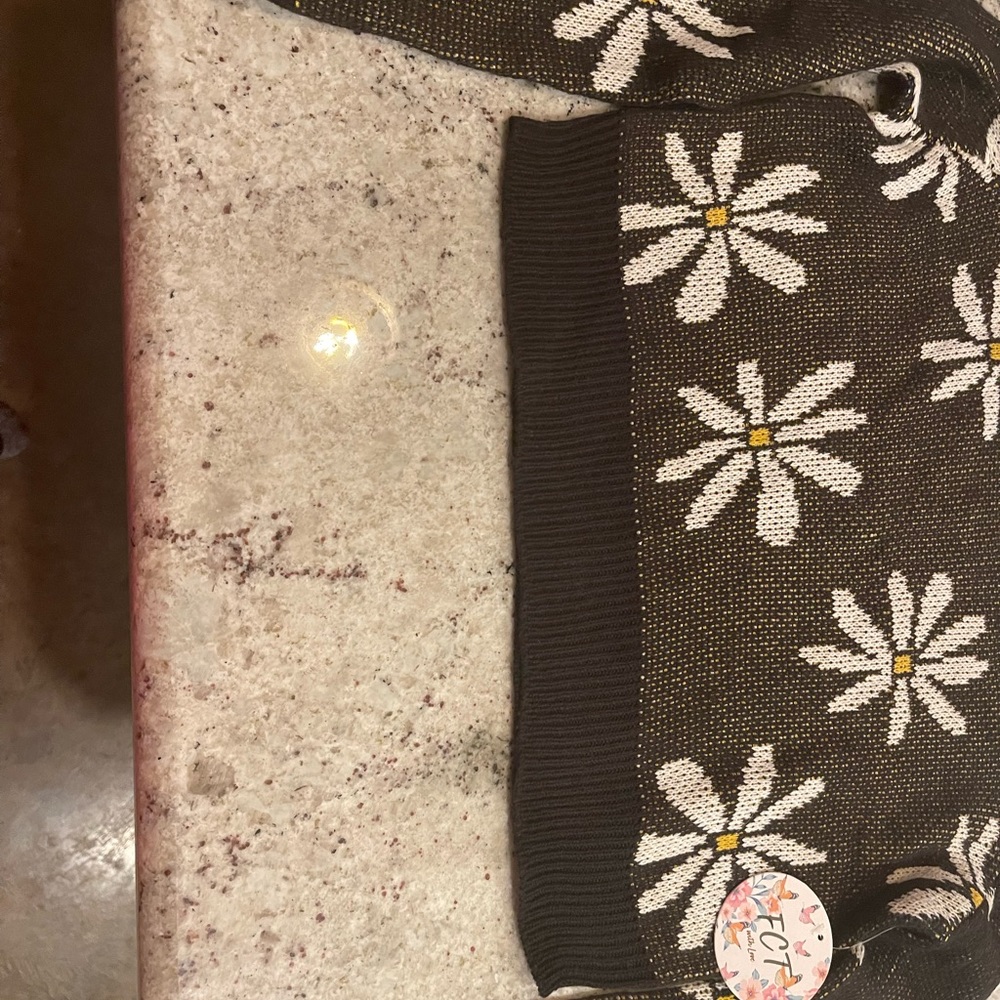 Cropped sweater - Picture 2 of 4
